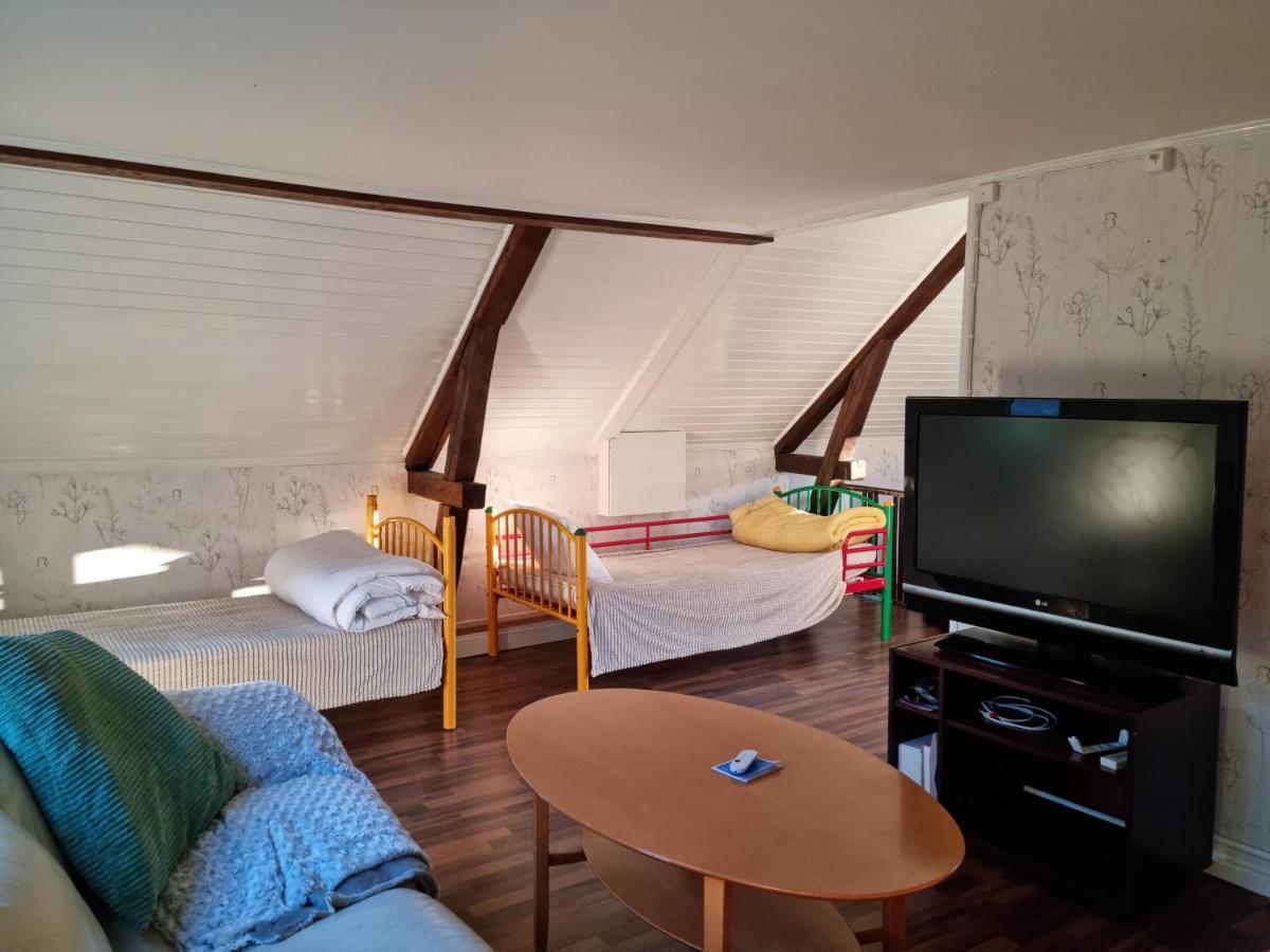 Charmigt Hus Pa Landet Naera Till Bad Strömstad Buitenkant foto